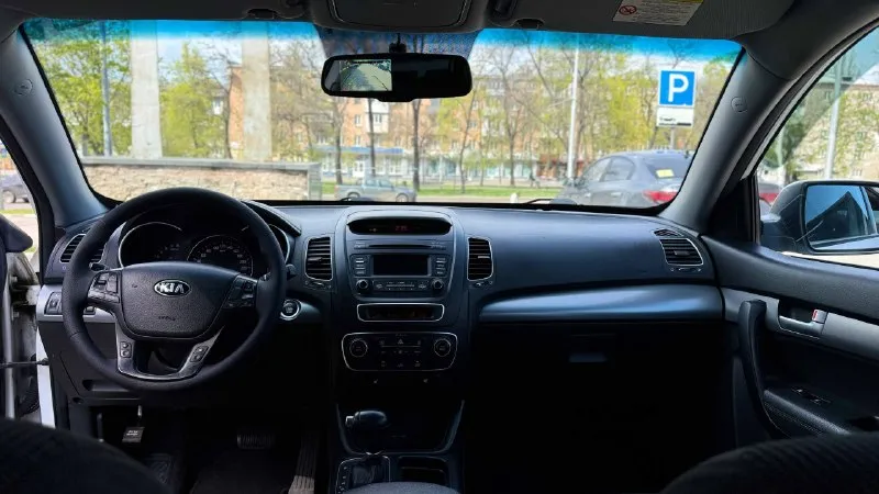 Kia sorento 2014 год двигатель 2.4 бензин коробка автомат пробег 174тыс. км автомобиль в отличном состоянии, авто обслужен от и до, вложения не требует не какого от слова совсем ! комплектация электропривод зеркал полный привод помощь при спуске круизконтроль мультируль без ключевой доступ запуск старт stop камера заднего вида климат контроль двух зоны подогрев сидений подогрев зеркал подогрев дворников подогрев руля антибликовое зеркало датчик света датчик дождя два ключа abs esp airbag бортовой компьютер четыре стеклоподъемника с документами все в полном порядке, продажа с полным переоформлением в гаи г. донецк цена 1.570.000 звоните остальное по тел. +79496447942 возможно продажа в кредит - фотография - 10