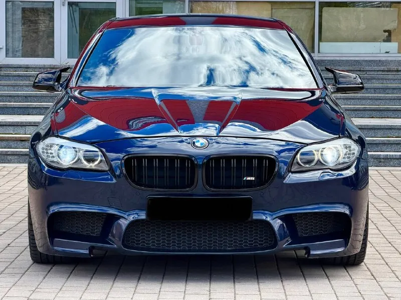 Bmw 530d f10 xdrive год выпуска 2012 цена - 1.870.000₽ двигатель - 3.0d тел. - +79493902663 либо +7 (949) 679-98-14 продам шикарную полноприводную bmw в идеальнейшем состоянии, без каких либо изъянов по кузову, двигателю, кпп и ходовой части. авто без единой ошибки, обслужена полностью от и до. вложено много средств и времени, осталось только заправлять и получать удовольствие от вождения и внешнего вида. авто в богатой комплектации с дотяжками дверей, большим монитором, красивом обвесе, разноширокими дисками, прошита на stage 2 ( едет будь здоров ) установлен м руль с лепестками если войдете в азарт) раздвоенный выхлоп на 65 трубе от начала до конца. контурная подсветка по всему салону и многое другое. работает каждая лампочка и каждая кнопочка. затонирована в круг и покрыта керамикой, без внимания на дороге не оставит. - фотография - 9
