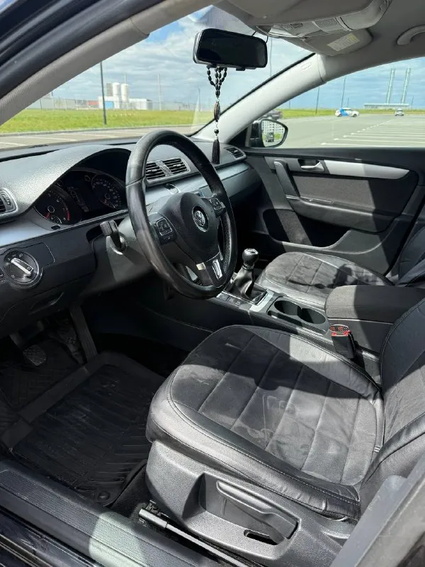 Volkswagen passat b7 2011 ✅полный электра пакет ✅обогрев всего кроме руля, задних сидений ✅климат контроль ✅передний привод ✅механика 6-ступка ✅1,4 турбо ✅ зимняя резина на штампах. ✅ после капиталки, новая турбина. ✅состояние хорошее для этого года. ✅ салон после частичной химчистки. ✅список всех работ по машине при встрече. денег не жалел, пытался все и сразу устранять. ✅собственник 1,1🍋 торг уместен. +79496454318 телеграмм на этом номере г. мариуполь 📲 tg: d 📞 звоните: +7(949)6454318 - фотография - 5
