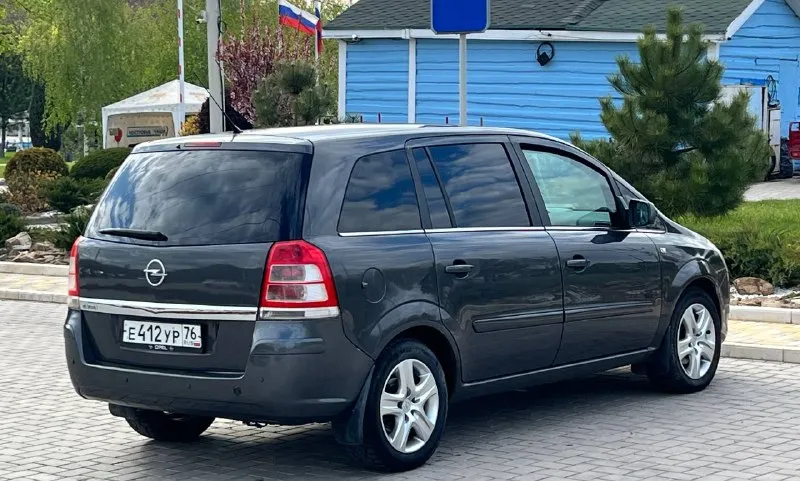 🚗 opel zafira b 🚀 обьем: 1.8 🐎206.000 км ⛽️ топливо: бензин 🚙кпп: механическая. 🛝мест 7 🛞резина : 2 комплекта зима лето 🛩год выпуска: 2010 🏎️ авто без дтп! 🌏место осмотра: г. донецк ☎️телефон: +79499269814 💵 550.000₽ с торгом! это самый низ рынка(смотрите рынок) 📲 tg: nikolay 📞 звоните: +7(949)9269814 - фотография - 3