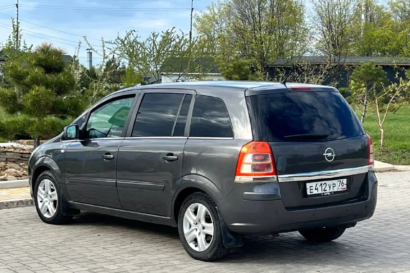 🚗 opel zafira b 🚀 обьем: 1.8 🐎206.000 км ⛽️ топливо: бензин 🚙кпп: механическая. 🛝мест 7 🛞резина : 2 комплекта зима лето 🛩год выпуска: 2010 🏎️ авто без дтп! 🌏место осмотра: г. донецк ☎️телефон: +79499269814 💵 550.000₽ с торгом! это самый низ рынка(смотрите рынок) 📲 tg: nikolay 📞 звоните: +7(949)9269814 - фотография - 5
