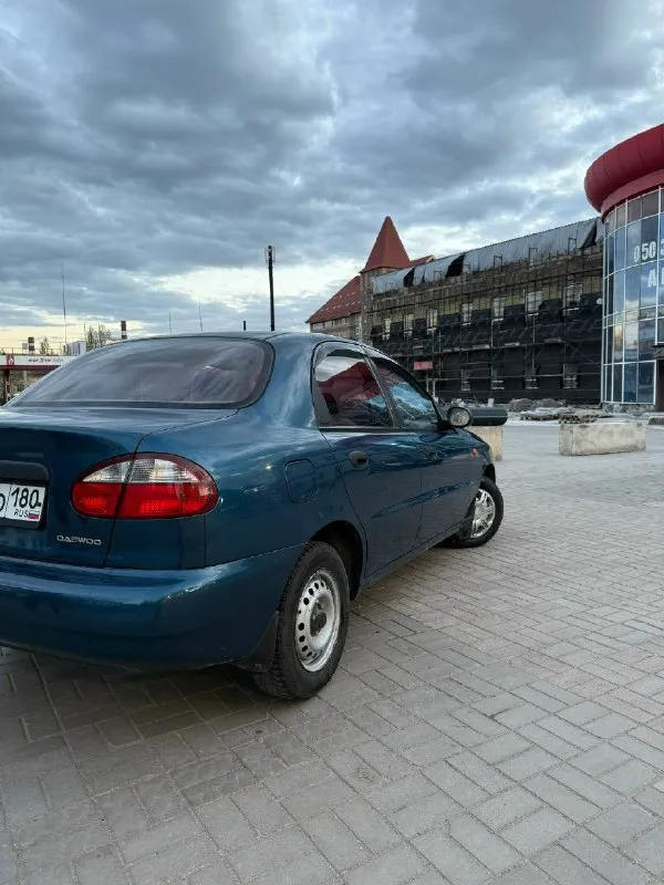 🚗 Продам ланос 🚗 год 2002 ✅ механика 5 ступка ✅ мотор 1.5 ✅ пробег: 98.000 км✅ продам ланос, польский. Мотор на отлично, не дымит, не троит, масло не кушает, тянет отлично. Коробка все передачи на месте, не выбивает, не хрустит. Печка работает. Родной пробег. Автомобиль около идеального состояние. До продажи машина отъездила зиму, после чего встала в гараж. Днище, пороги, арки целые, нет не одного рыжика, коррозия отсутствует от слова совсем. 2 эсп, стоит не плохая музыка, обогрев заднего стекла. 2 комплекта резина (зима/лето). Цена: 340.000₽ + торг около капота номер: +79493051172 телеграмм, макс
📞 Звоните: +7(949)3051172 - фотография - 4