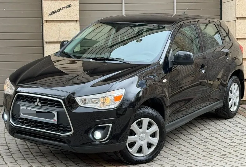 Продам mitsubishi asx рестайлинг, 2014 года выпуска, объем двигателя 1.6 117 л. с, кпп механика (самая надёжная связка в линейке), родной пробег 160.000 км, 2 хозяина, без дтп, в родном окрасе!, состояние автомобиля не выразить на фото, без каких-либо нюансов!, идеальное состояние. автотека ✅ комплектация: подогрев сидений, 4 стеклоподъёмника, кондиционер, подогрев стёкол, abs esp, мультимедиа с хорошим звуком, aux, бортовой компьютер, складывание зеркал, и многое другое для комфортного вождения. авто обслуживался всегда по регламенту, на данный момент полностью обслужен, не требует вложений от слова совсем!, имеются все сервисные книжки, 2 комплекта ключей, установлена сигнализация starline. очень надёжный японский красовер, комфортабельный и вместительный, за машиной ухаживал. по документам любой вид оформления. цена 1.080.000р номер телефона +7949-564-47-36 +7949693-58-50 - фотография - 2