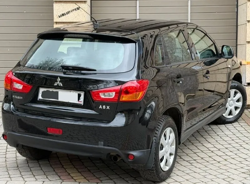 Продам mitsubishi asx рестайлинг, 2014 года выпуска, объем двигателя 1.6 117 л. с, кпп механика (самая надёжная связка в линейке), родной пробег 160.000 км, 2 хозяина, без дтп, в родном окрасе!, состояние автомобиля не выразить на фото, без каких-либо нюансов!, идеальное состояние. автотека ✅ комплектация: подогрев сидений, 4 стеклоподъёмника, кондиционер, подогрев стёкол, abs esp, мультимедиа с хорошим звуком, aux, бортовой компьютер, складывание зеркал, и многое другое для комфортного вождения. авто обслуживался всегда по регламенту, на данный момент полностью обслужен, не требует вложений от слова совсем!, имеются все сервисные книжки, 2 комплекта ключей, установлена сигнализация starline. очень надёжный японский красовер, комфортабельный и вместительный, за машиной ухаживал. по документам любой вид оформления. цена 1.080.000р номер телефона +7949-564-47-36 +7949693-58-50 - фотография - 4