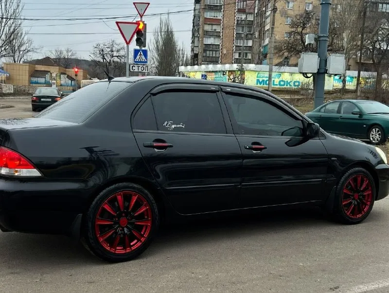 Mitsubishi lancer 9
2007Г
1.6 Акпп
Родной пробег 208 тыс. Км
Собственник. Единственный в птс

🔥Машина без дтп
Кузов и дно в отличном состоянии. Без коррозии. Без следов сварки. Ежегодный антикор. Пороги, низа дверей, стаканы в заводском состоянии.

Агрегаты без ошибок. Технических проблем нет, машина своевременно обслужена.
Кондиционер заправлен.
Салон чистый, не затертый.

⚡Дорогая музыка, сабвуфер, усилитель оставлю новому владельцу (на сотку).

Abs, airbags, гур, кондиционер, обогрев сидений и зеркал, электропривод зеркал.

Машина в редком состоянии. Любые проверки.
👌 530 Тыс. Руб, торг

⚡ Техосмотр пройден
+79781244436 Мтс (или в телеграмм)
Макеевка - фотография - 4