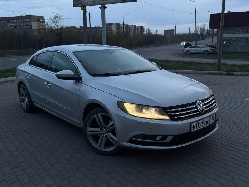 В продаже volkswagen passat cc ( рестайлинг ) 2012 год двигатель 2.0 турбо ( бензин ), работает без проблем, не дымит, не троит ! акпп также без проблем ! ходовая обслужена ( стойки вкруг, рейка новая и тд ), по двигателю заменена цепь грм, форсунки, все работает как положено ! богатая комплектация : кожа, электропривод сидений, подогрев сидений, адаптивный свет и многое другое по документам без проблем ( переоформление ), номера в подарок ! цена 1.245.000₽ торг при виде денег ! +7(949)-616-73-96 +7(949)-531-84-85 донецк, кировский район 📞 🇷🇺 звоните: +79496167396 - фотография - 2