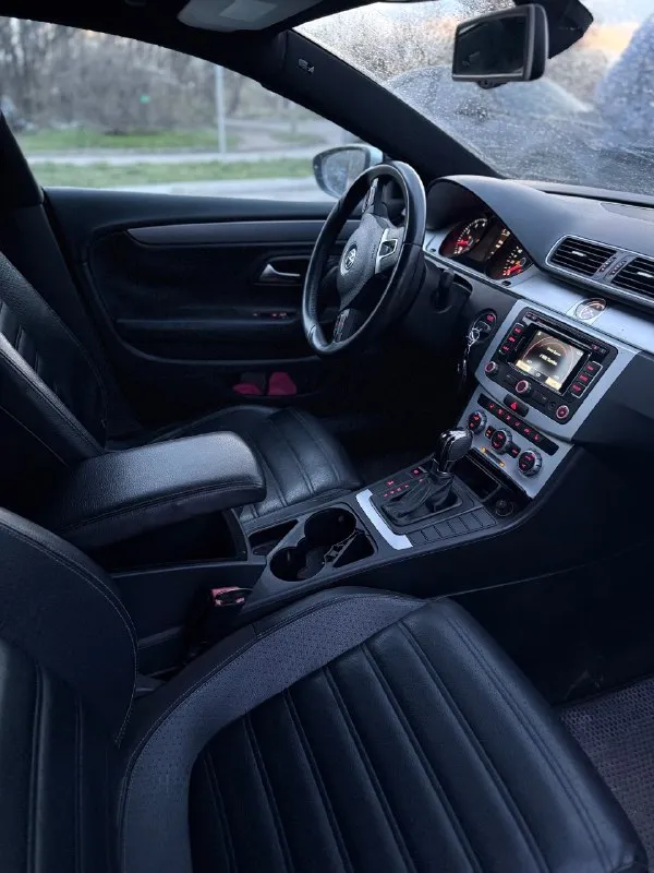 В продаже volkswagen passat cc ( рестайлинг ) 2012 год двигатель 2.0 турбо ( бензин ), работает без проблем, не дымит, не троит ! акпп также без проблем ! ходовая обслужена ( стойки вкруг, рейка новая и тд ), по двигателю заменена цепь грм, форсунки, все работает как положено ! богатая комплектация : кожа, электропривод сидений, подогрев сидений, адаптивный свет и многое другое по документам без проблем ( переоформление ), номера в подарок ! цена 1.245.000₽ торг при виде денег ! +7(949)-616-73-96 +7(949)-531-84-85 донецк, кировский район 📞 🇷🇺 звоните: +79496167396 - фотография - 6