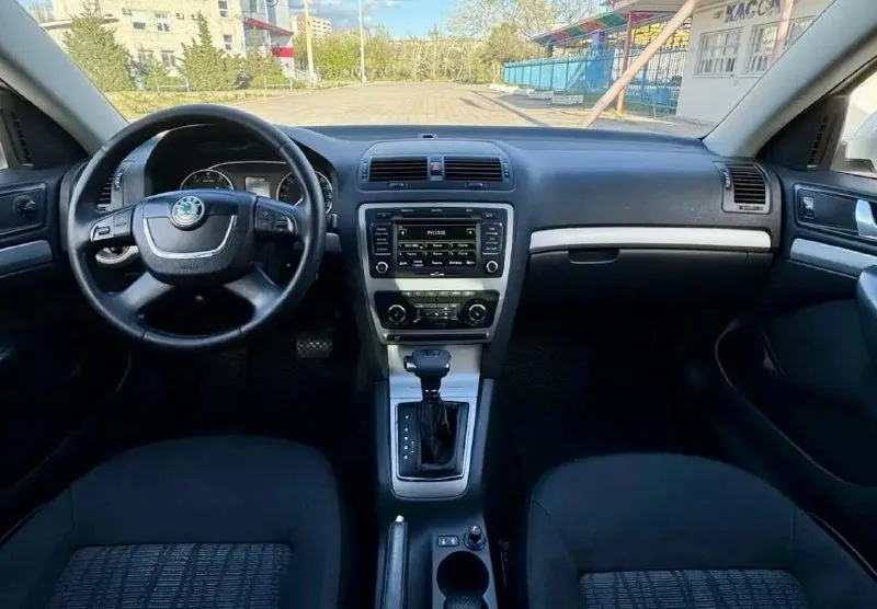 🇨🇿 skoda octavia a5 💰цена: 900 000р 🏢город: мариуполь 📅год выпуска: 2013 🧾пробег: 207 680 км. ⚙️двигатель: 1.6 ⛽топливо: бензин ⚙️кпп: автомат 📞 телефон: +7-949-551-91-52 +7-949-727-41-51 +7-989-263-55-56 💾 описание: продам легенду донб. .. mg/emoji/40/e29c85.png')">✅ оцинкованный кузов лифтбек ✅ ни намёка на коррозию ✅ отличное состояние как внешне, так и технически ✅ отличная комплектация: двух зонный климат-контроль, кожаный руль, линзы, подогрев передних сидений, электро-зеркала с подогревом, все электро стёкла, abs, airbag, бортовой компьютер, гидроусилитель руля, регулировка сидений водителя и пассажира по высоте, литые диски. улица шевченко 2️⃣6️⃣9️⃣ ➕автомобиль с пройденным техническим осмотром и готов к переоформлению. 🏦 возможна продажа в кредит по двум документам. - фотография - 8