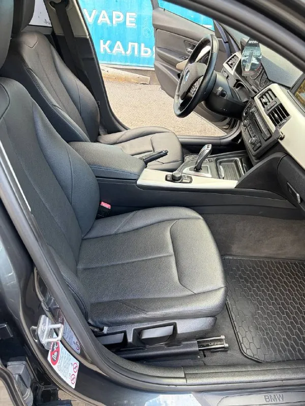 Продам bmw f30 2013г куплена в 2014 246.000 пробег мотор 1.6 турбо самый надежный и неприхотливый! автомобилем владею год, авто в самом достойнейшем состоянии которое вы только сможете найти у бмв ф30,тачка вся в родном окрасе все железо родное, машина без рыжиков без притертосей без вмятин без подкрасов, салон в идеале без притертосей и ремонтов, сохранено идеальное стоковое родное состояние, машина плотностью обслужена от и до не рубля вложений не требует! дополнительные видео можете попросить в тг, состояние авто, видео с толщиномером, фотки диагностики двигателя, все покажу! вин : x4x3a19430j672864 цена 1.390.000р не рубля не скину и не торгуюсь не существует f30 в таком состоянии и близко за такие деньги, любые проверки с любыми подборщиками поддерживаю👍 кто ищет тройку в этом кузове и приедет смотреть, сразу заберет я уверен 😉 t. g @former_emperor телефон : +79498460048 - фотография - 8