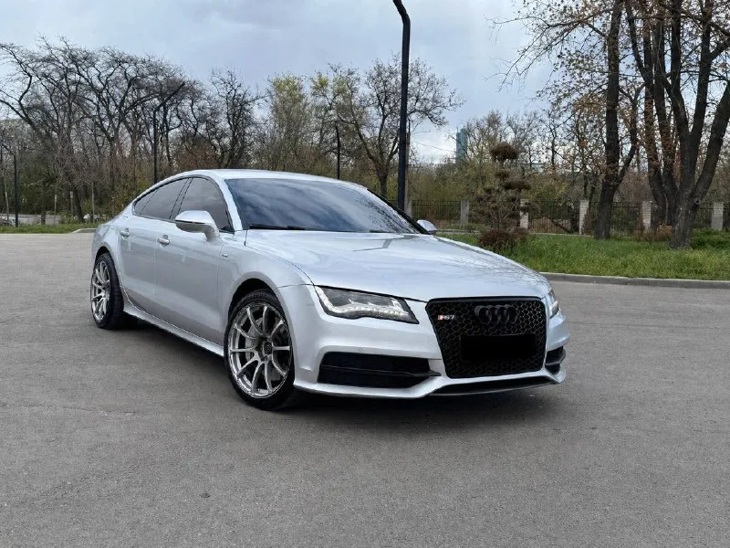 Продам audi a7 s-line 2012 автомобиль отлично выглядит по кузову, целый, ровный и красивый! 3 литра бензин! обслужен полностью, нет нареканий! нет задиров, дыма, работает тихо и ровно коробка без нареканий, нет ни пинков, ни пробуксовок! переключает мягко и плавно! ходовая часть обслужена, ничего не гремит, вообще нет посторонних шумов! жирная комплектация, все работает. очень много допов в машине детальней звоните обмен, помощь в кредите. юридически чистый автомобиль, полное оформление цена для быстрого покупателя 1650.000р очень приятная стоимость, за такой автомобиль не найти 89494538040 89281188827 📞 звоните: +7(949)4538040 - фотография - 2