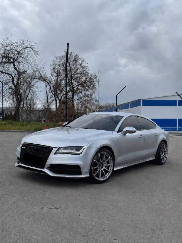 Продам audi a7 s-line 2012 автомобиль отлично выглядит по кузову, целый, ровный и красивый! 3 литра бензин! обслужен полностью, нет нареканий! нет задиров, дыма, работает тихо и ровно коробка без нареканий, нет ни пинков, ни пробуксовок! переключает мягко и плавно! ходовая часть обслужена, ничего не гремит, вообще нет посторонних шумов! жирная комплектация, все работает. очень много допов в машине детальней звоните обмен, помощь в кредите. юридически чистый автомобиль, полное оформление цена для быстрого покупателя 1650.000р очень приятная стоимость, за такой автомобиль не найти 89494538040 89281188827 📞 звоните: +7(949)4538040 - фотография - 4