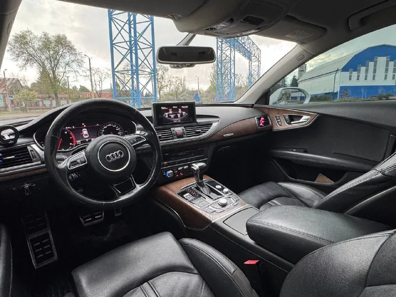 Продам audi a7 s-line 2012 автомобиль отлично выглядит по кузову, целый, ровный и красивый! 3 литра бензин! обслужен полностью, нет нареканий! нет задиров, дыма, работает тихо и ровно коробка без нареканий, нет ни пинков, ни пробуксовок! переключает мягко и плавно! ходовая часть обслужена, ничего не гремит, вообще нет посторонних шумов! жирная комплектация, все работает. очень много допов в машине детальней звоните обмен, помощь в кредите. юридически чистый автомобиль, полное оформление цена для быстрого покупателя 1650.000р очень приятная стоимость, за такой автомобиль не найти 89494538040 89281188827 📞 звоните: +7(949)4538040 - фотография - 7