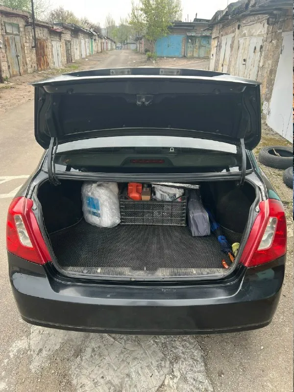 Автор: продам chevrolet lacetti 2007г, 1.6 бензин. машина не из под такси. заменен грм, все прокладки, помпа, генератор, масло, все фильтра. коробка 5+ ходовая 5+ резина зима и лето. салон не прокуренный. музыка, мультируль, фреон заправлен, климат. стеклоподъемники электро в круг. сигнализация. гаражное хранение. 450 000 ₽. торг у капота. донецк +79493269351 👍. . !!!наш телеграм канал [ бесплатное размещение за репост!!! правила сообщества [ мы в мах [ [ 📞 звоните: +7(949)3269351 - фотография - 4