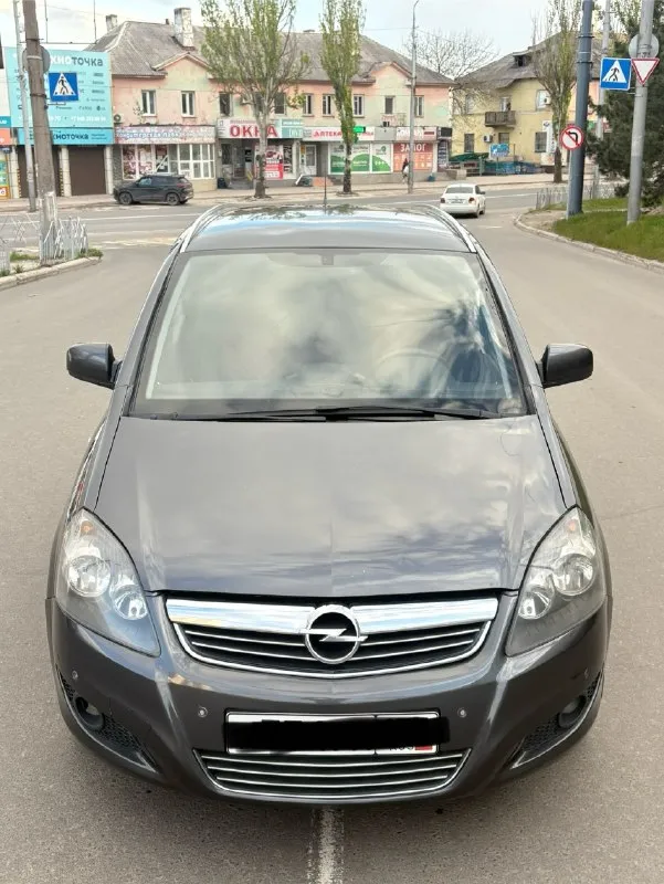 Продаю opel зафира opel zafira 2013 года рестайлинг 7_ми местная мотор 1.8 коробка автомат as in классический не робот не путайте пожалуйста в хорошем состоянии мотор масло не ест не дымит не троит коробка работает идеально есть спорт режим и зимний режим документы кристально чистые автотека зеленая без запретов залогов и штрафов цена 770.000 тысяч рублей торг реальному покупателю +79496073269 telegram +79496440125 telegram +79495388270 telegram. 📞 звоните: +7(949)6073269 - фотография - 3