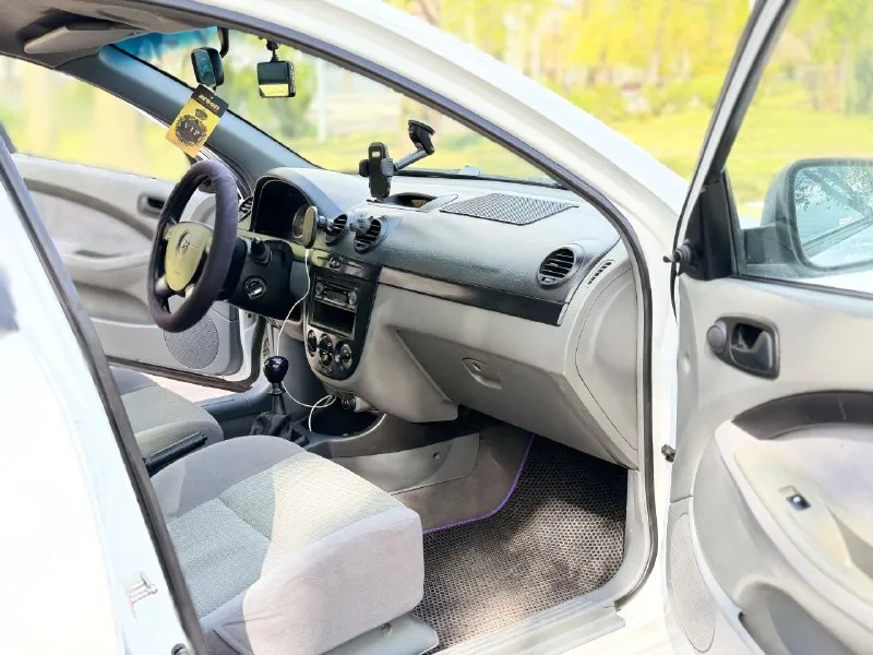 Продаётся chevrolet lacetti — надёжный и ухоженный автомобиль основные характеристики: * год выпуска: 2010 * двигатель: 1.4 л (бензин) * коробка передач: механика * состояние: отличное, не требует вложений * комплектация: кондиционер, гидроусилитель руля описание: автомобиль в отличном техническом состоянии. двигатель работает ровно, коробка передач переключается четко, без посторонних шумов. кузов без серьезных дефектов, салон чистый и ухоженный. машина полностью обслужена и готова к эксплуатации. документы: полный порядок, всё чисто. цена: 530 000 ₽ контакты для связи: ☎ телефон / whatsapp / telegram: 📞 +7 (949) 910-02-20 📞 +7 (909) 408-88-98 - фотография - 9