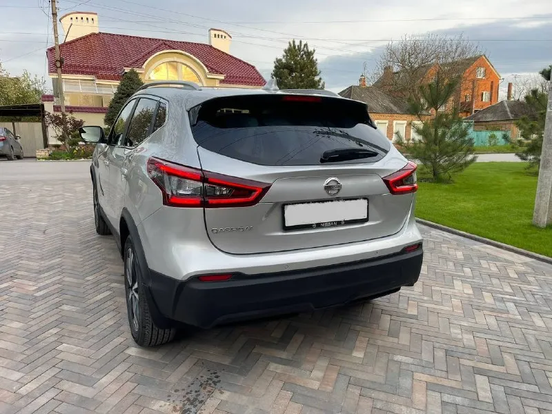 Nissan qashqai 2021г цена 1.900.000 торг 2.0i (147 л. с.) автомат привод fwd пробег 63 тыс один хозяин официальный авто, куплен и обслужен у оф. дилера колёса зима и лето салон кожа обогрев сидений обогрев руля климат контроль 2-ух зонный круиз контроль полноцветный дисплей led фары датчики давления в шинах датчики дождя и света колеса r18 электропривод зеркал парктроники, камеры 360* мультируль осмотр донецк телеграмм +79779106272 📞 +7(949)9717949 📲 tg: сергей 📞 звоните: +7(949)9717949 - фотография - 3