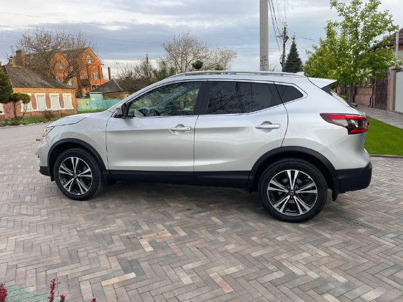 Nissan qashqai 2021г цена 1.900.000 торг мотор 2.0i (147 л. с.) акпп автомат привод fwd пробег 63 тыс один хозяин официальный авто, куплен и обслужен у оф. дилера колёса зима и лето салон кожа обогрев сидений обогрев руля климат контроль 2-ух зонный круиз контроль полноцветный дисплей led фары датчики давления в шинах датчики дождя и света колеса r18 электропривод зеркал парктроники, камеры 360* мультируль осмотр донецк телеграмм +79779106272 📞 звоните: +7(949)9717949 - фотография - 2