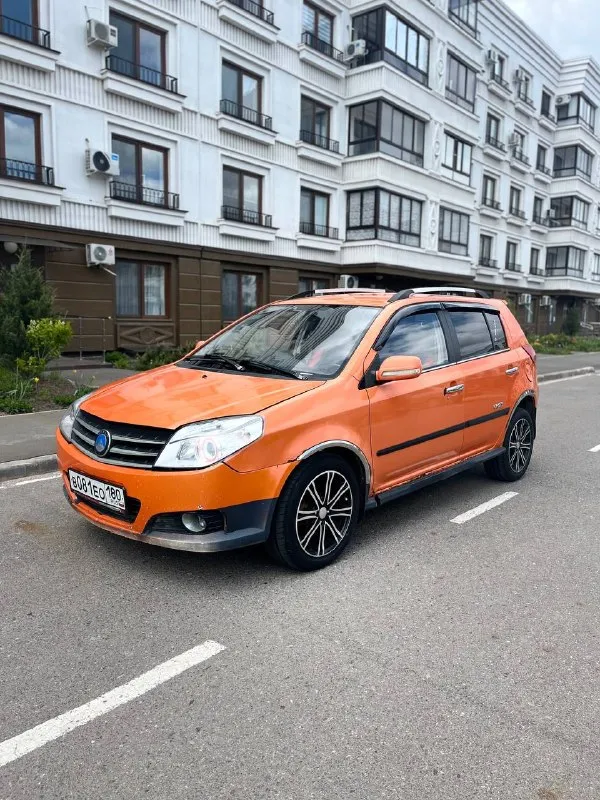 Продам джили мк крос! год - 2012 обьем - 1,5л пробег - 197 тысяч(родной) двигатель работает ровно коробка переключает идеально! солон в отличном состоянии! дно в отличном состоянии! порогами нужно заниматься! по комплектации: кондиционер, эл. усилитель, 4 стеклоподъемника, центральный замок, камера заднего вида, хорошая музыка с небольшим сабом и усилителем! хорошие диски на летней новой резине! 2 комплекта ключей! осмотр г. мариуполь цена - 185 тысяч рублей тел +79494970042 - фотография - 1