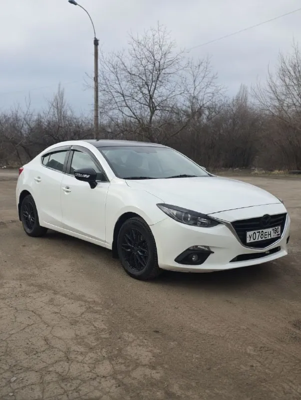 Mazda 3 2014 1.6l акпп 🔥 1 070 000 руб. 🔥 105 л. с. пробег 140 тыс. км продам качественное авто, в хорошем состоянии, вложений никаких не требует, сел и поехал, двигатель без нареканий, коробка прям в идеале, недавно была замена масло в акпп, переключает очень плавно и без рывков. по кузову без критики, рыжиков нет. автомобиль очень экономичный и недорогой в обслуживании, расход по трассе 6 литров. каждый день на ходу, за авто не стыдно любые проверки! продаю по низу рынка, пока есть интересующий меня автомобиль!!! макеевка +79495058019 только звонки - фотография - 2