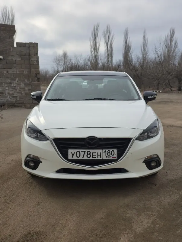 Mazda 3 2014 1.6l акпп 🔥 1 070 000 руб. 🔥 105 л. с. пробег 140 тыс. км продам качественное авто, в хорошем состоянии, вложений никаких не требует, сел и поехал, двигатель без нареканий, коробка прям в идеале, недавно была замена масло в акпп, переключает очень плавно и без рывков. по кузову без критики, рыжиков нет. автомобиль очень экономичный и недорогой в обслуживании, расход по трассе 6 литров. каждый день на ходу, за авто не стыдно любые проверки! продаю по низу рынка, пока есть интересующий меня автомобиль!!! макеевка +79495058019 только звонки - фотография - 3