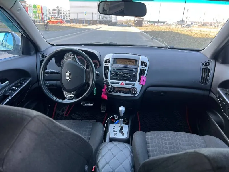 Продажа от собственика!!!автомобиль местный. продам kia ceed. автомобиль 2009г. выпуска. двигатель объемом 2.0 бензин, автоматическая коробка передач. состояние автомобиля отличное, кузов практически весь в заводском окрасе, есть две окрашенные детали косметические без шпаклёвки. двигатель, акпп, ходовая часть без капитала вложений абсолютно. автомобиль в максимальной комплектации есть все для комфортной эксплуатации, в автомобиле работает абсолютно всё автотека зелёная без единого дтп и выплат. документы кристально чистые переоформление на нового владельца без проблем. подробно про автомобиль расскажу по телефону либо при встрече. автомобиль находится в городе мариуполь.700тыс руб. +79497346358 +79649225253 сергей - фотография - 7