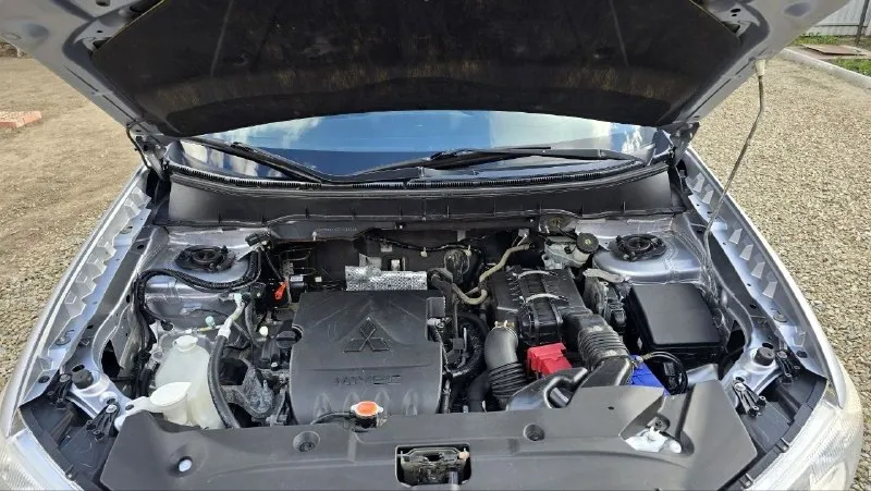 Продаю автомобиль mitsubishi asx 2011 года в отличном состоянии для своих лет. один владелец с момента покупки. без дтп родной пробег 200000. по кузову как на фото гнили ржавчины нет. мотор 1.6 механика. два комплекта ключей. то проходила во время по регламенту. есть сервисная книжка, заказ наряды. салон чистый ухоженный. по тех. части в данный момент вложений не требует. продажа с полным переоформлением. юридически чист. осмотр г. донецк звонить по номеру телефона +79490881846 или пишите в телеграмм если нет связи. цена 1070000. - фотография - 7
