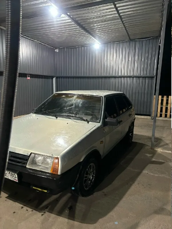 Продажа или обмен ваз 2109 1999г. на полном ходу, ходовая новая (стойки в круг все новый, пружины, сайлентблоки в круг новые, новые шаровые, новые рулевые тяги, новые шрузы), новая резина лето. мотор 1,5 масло не ест, по коробке нареканий нет, кулиса новая. по кузову пороги, дно, стаканы лонжероны всё целое. стоит простенькая музыка. по документам полное переоформление. цена: 155.000 rub, хороший торг у капота. находиться: старобешевский муниципальный округ, пгт новый свет. тел: +7 949 442-32-68 +7 952 566-51-96 📞 звоните: +7(949)4423268 - фотография - 5