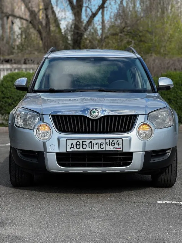 Skoda yeti 1.2 tsi dsg 2011 г. в. компакт-кроссовер с турбо мотором в идеальном состоянии родном окрасе и минимальным пробегом 79000км салон как в новом авто!!! за весь период 2 владельца, последние 10 лет владела женщина!!! в максимальной комплектации -подогрев сидений/зеркал/форсунок омывателя -двухзонный климат-контроль -хорошая штатная мультимедиа balero (aux/ bt) 8 динамиков -датчик света и дождя -круиз контроль -задний парктроник -серво/мульти руль -зеркало с авто затемнением -полный бортовой компьютер -подсветка поворотов -подсветка в зеркалах -заводская тонировка -задний ряд сидений-трансформер -два комплекта ключей -оригинальные диски r17 -сигнализация starline с автозапуском по авто сделано очень большое то /замена цепи грм/масла фильтра/обслужено dsg автомобиль полностью готов к долгой, без проблемной эксплуатации!!! торг у капота!!! цена 785 тыс. руб тг, вотсап +79493811593 звоните +79495082418(max) 📲 tg: @kloyastarlink 📞 звоните: +7(949)3811593 - фотография - 6