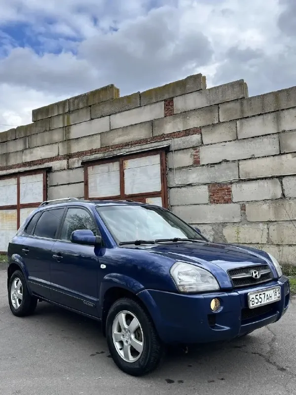 Hyundai tucson весь в заводском окрасе все остекление заводское 1 совбственик пробег :190,000( родной ) в дтп не участвовал корейская сборка год :2007 двигатель :2,0( масло не берет, не троит, не дымит ) коробка : механика ( все передачи втыкаются без хруста и вылетов ) ходовая часть вложений не требует передний привод комплектации : 12 подушек безопасности, кондиционер рабочий, противотуманный фары, 4-эл стеклоподъемника, эл- регулировка зеркал, abs, esp, корректор фар цена : 880,000 ( разумный торг у капота ) осмотре г снежное номер : +7949-792-17-35 max: +7918-538-47-12 📞 звоните: +7(949)7921735 - фотография - 2