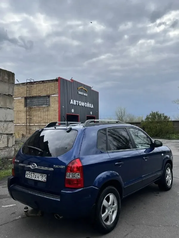 Hyundai tucson весь в заводском окрасе все остекление заводское 1 совбственик пробег :190,000( родной ) в дтп не участвовал корейская сборка год :2007 двигатель :2,0( масло не берет, не троит, не дымит ) коробка : механика ( все передачи втыкаются без хруста и вылетов ) ходовая часть вложений не требует передний привод комплектации : 12 подушек безопасности, кондиционер рабочий, противотуманный фары, 4-эл стеклоподъемника, эл- регулировка зеркал, abs, esp, корректор фар цена : 880,000 ( разумный торг у капота ) осмотре г снежное номер : +7949-792-17-35 max: +7918-538-47-12 📞 звоните: +7(949)7921735 - фотография - 4