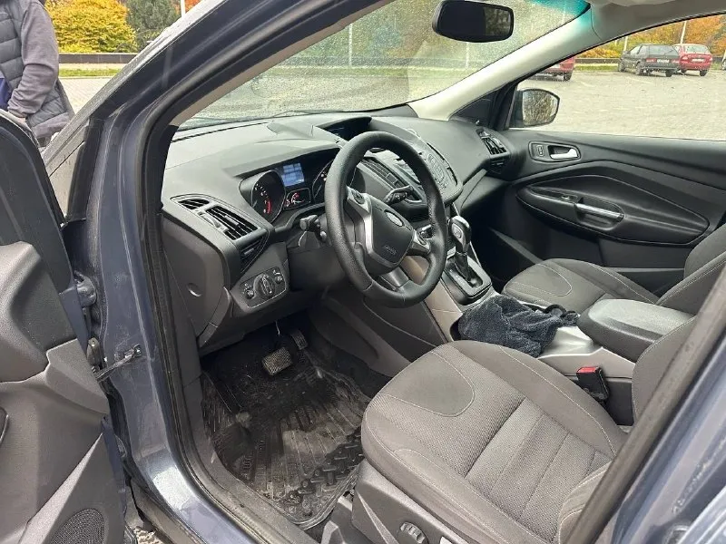 Продам ford kuga2 2014г, 1.6 экобуст, классический автомат, полный привод. 161 тысяч родного пробега. машина в предмаксимальной комплектации. двигатель, коробка, ходовая в отличном состоянии. никаких вложений машина не требует сел и поехал. сигнализация с автозапуском, 2 комплекта ключей. на 180 регионе я хозяин. то проходила своевременно по кузову полным порядок салон в отличном состоянии 10 из 10 масло не жрёт. машина в дтп не участвовала цена : 1 050 000 ( без торга, цена и так сильно снижена в связи с срочной продажей ) +7949 46 40 912 📞 звоните: +7(949)4640912 - фотография - 4