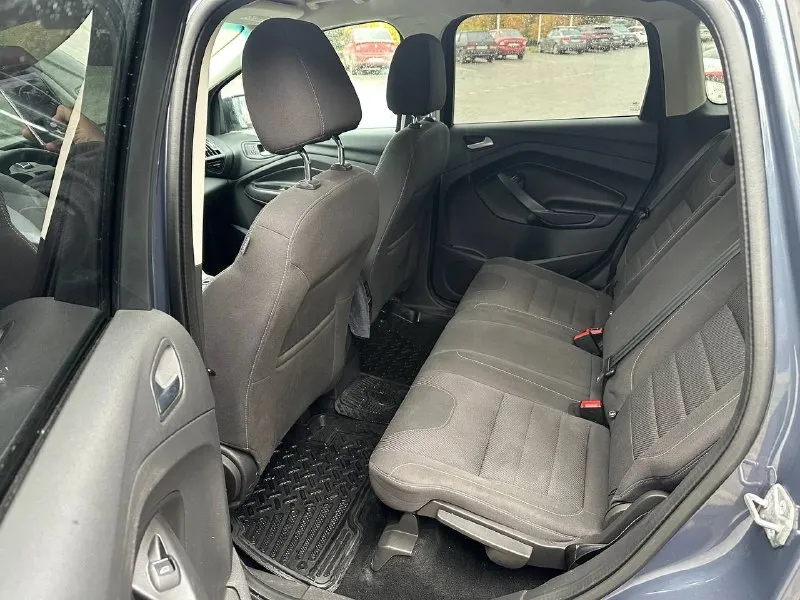 Продам ford kuga2 2014г, 1.6 экобуст, классический автомат, полный привод. 161 тысяч родного пробега. машина в предмаксимальной комплектации. двигатель, коробка, ходовая в отличном состоянии. никаких вложений машина не требует сел и поехал. сигнализация с автозапуском, 2 комплекта ключей. на 180 регионе я хозяин. то проходила своевременно по кузову полным порядок салон в отличном состоянии 10 из 10 масло не жрёт. машина в дтп не участвовала цена : 1 050 000 ( без торга, цена и так сильно снижена в связи с срочной продажей ) +7949 46 40 912 📞 звоните: +7(949)4640912 - фотография - 5