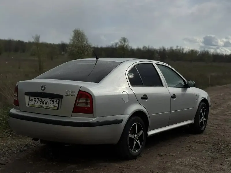 ❗️продам skoda octavia a4, 2001 года выпуска❗️ ✅ : 1.9 sdi ✅тех. осмотр пройден !! ✅продажа с гос. номером. ✅пробег 400к ( мотор после кап. ремонта проехал ~15к ) ✅днище, стаканы идеал. по лкп есть возрастные косяки, все видно на фото. ✅салон ухоженный, не прокурен. ✅лобовое без сколов и трещин ✅ , коробка в хорошем состоянии ✅ходовая в отличном состоянии ✅резина лето и зима в отличном состоянии ✅я собственник, переоформление без проблем! ❗️вписан фаркоп ( отдам в комплекте ). отдам задние стойки с пружинами. цена: 365.000 осмотр: г. луганск +7 959 152 0353 📞 звоните: +7(959)1520353 - фотография - 3