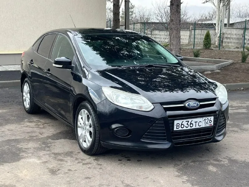 Продам ford focus 3. 2012г. в. 1.6 на 105л. с., на механике, самая надежная связка. 205000км. родного пробега. авто в идеальном состоянии по всем параметрам. кузов без вздутостей, ржавчин, царапин. салон без потертостей, грязи, дыр и т. д. двигатель масло не расходует вообще, не троит, не дизелит, катализатор удален и прошита под евро 2,масло нигде не течет. кпп так же в идеале, сцепа как новая. по ходовой без стуков. заменен ремень грм, помпа, масло двс и подушки. готов на любые проверки. в авто работает абсолютно все, включая кондиционер. резина лето новая. автотека зеленая. территориально старобешево/донецк 835 000 руб. вопросы по тф. +7 949 337 07 37 +7 949 318 50 79 - фотография - 5