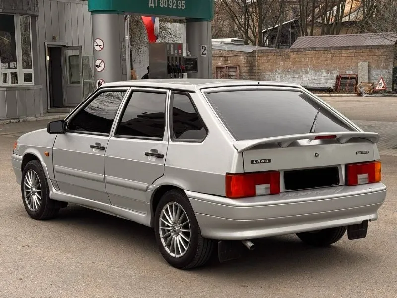 Продам ваз 2114 1.6 8v 2013 год выпуска пробег 116-000 тыс автомобиль покупал новым из автосалона состояние новой машины без вмятин царапин не гнилой ржавчины нет!!! не бит не крашен!!! ходовая часть вся обслужена. резина новая летняя диски r15 комплектация люкс с подогревом сидений один хозяин с автосалона авто не пригон!!! местная любое оформление 2 стекла подъемника цена 415-000₽ +7-949-339-39-59 реальному покупателю торг. - фотография - 2