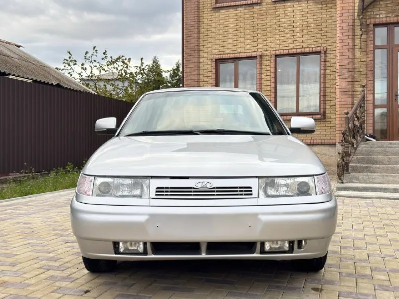 Продам ваз 2110 авто местное один владелец по птс автотека зелёная авто в родной краске в дтп не участвовала без гнили и рыжиков ориганльный пробег 136 тысяч установлен газ вписан в птс авто не каких вложений не требует цена 365 тысяч рублей все вопросы по телефону +79494906570 📲 tg: @belash010 📞 звоните: +7(949)4906570 - фотография - 1