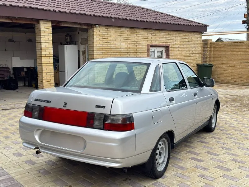 Продам ваз 2110 авто местное один владелец по птс автотека зелёная авто в родной краске в дтп не участвовала без гнили и рыжиков ориганльный пробег 136 тысяч установлен газ вписан в птс авто не каких вложений не требует цена 365 тысяч рублей все вопросы по телефону +79494906570 📲 tg: @belash010 📞 звоните: +7(949)4906570 - фотография - 4