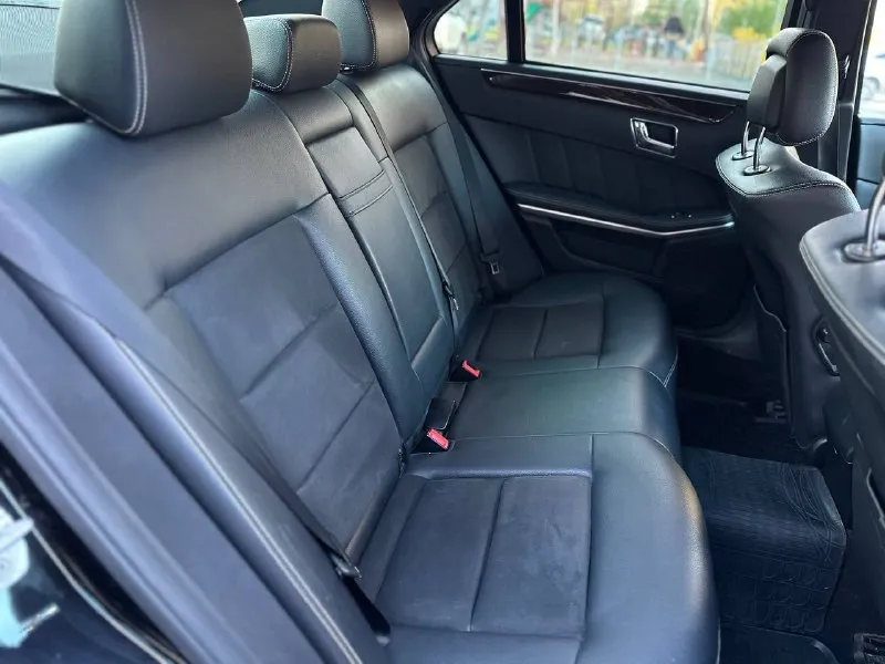 Mercedes benz w212 2010г 1.8 турбо цепи, фазики поменяны вся в родном окрасе за исключением двух позиций. амг пакет завод, черный потолок, контурная подцветка сел, поехал, автотека очень хорошая цена быстрым, до подготовки в авито 1.390.000 торг, кто приедет тот на ней и уедет сомнений нет. в авито на много дороже. салон комбинированная кожа с алькантарой. по всей информации по номеру +79495068949 достойное состояние, бережная эксплуатация ✅ 📲 tg: *_* 📞 звоните: +7(949)5068949 - фотография - 6