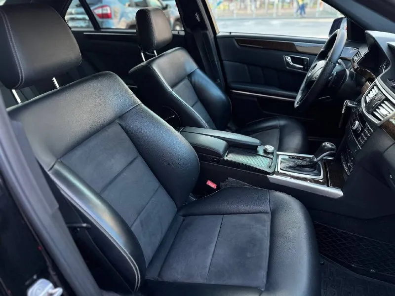 Mercedes benz w212 2010г 1.8 турбо цепи, фазики поменяны вся в родном окрасе за исключением двух позиций. амг пакет завод, черный потолок, контурная подцветка сел, поехал, автотека очень хорошая цена быстрым, до подготовки в авито 1.390.000 торг, кто приедет тот на ней и уедет сомнений нет. в авито на много дороже. салон комбинированная кожа с алькантарой. по всей информации по номеру +79495068949 достойное состояние, бережная эксплуатация ✅ 📲 tg: *_* 📞 звоните: +7(949)5068949 - фотография - 7