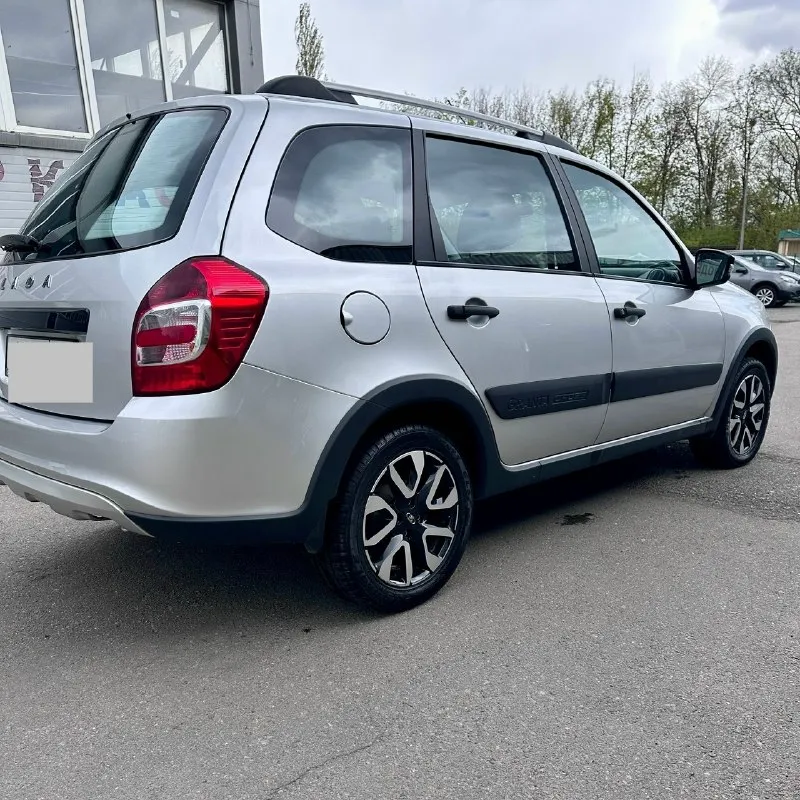 Ваз granta cross 1,6. mt, 2024, 47 502 км родная краска, без дтп. живая, для грунтовок и города — отлично. подогрев передних сидений. торг уместен при осмотре. донецк.1050000 руб +79496050619 📞 звоните: +7(949)6050619 - фотография - 3