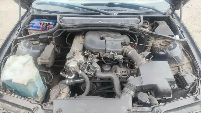 Цена 450₽ bmw e46✅ автомобиль на полном ходу ✅ документы в полном порядке любое переоформление✅ кузов не гнилой (есть моменты по лкп, машина 1998года выпуска) ходовая часть в хорошем состоянии, кондиционер, доводчики стекл, сигнализация, гур, хорошая музыка, новая резина, двигатель 1.9 м43б19.находится в харцызске, : +7 (949) 318-27-83 📞 звоните: +7(949)3182783 - фотография - 6