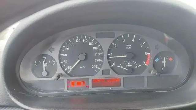 Цена 450₽ bmw e46✅ автомобиль на полном ходу ✅ документы в полном порядке любое переоформление✅ кузов не гнилой (есть моменты по лкп, машина 1998года выпуска) ходовая часть в хорошем состоянии, кондиционер, доводчики стекл, сигнализация, гур, хорошая музыка, новая резина, двигатель 1.9 м43б19.находится в харцызске, : +7 (949) 318-27-83 📞 звоните: +7(949)3182783 - фотография - 7