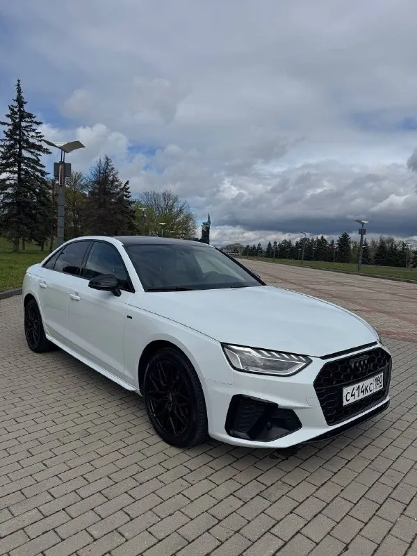 🚘 audi a4 2.0 s-line 🚙 ✅ 2021 год / 05 месяц ✅ 2.0т / бензин / акпп ✅ 12.000 km родного пробега 🔹 официальный автомобиль из германии. с минимальным пробегом и в отличном состоянии. 🔥 s-line • led приборная панель, start-stop, подогрев руля и сидений, тёмный потолок. • раздельный климат-контроль, адаптивный круиз-контроль, контурная подсветка салона. • drive-select, парктроники, камера заднего вида, складывание зеркал. • мультимедиа расширенного типа на русском языке с carplay. • кузов покрыт керамическим составом. • 2 ключа, новый комплект летней резины. 🚗 автомобиль полностью обслужен. состояние нового. возможен обмен, а также продажа в кредит. 💸 3.500.000 ₽ +79495051515 (+telegram) 📞 🇷🇺 звоните: +79495051515 - фотография - 3