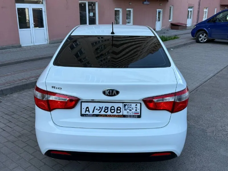 Продам kia rio 1.6 at 2013 года в донецке. пред максимальная комплектация. — пробег 180.000тыс. км — все заводские герметики на месте, кузов ровный без вмятин, после детейлинга —регулярное то — хорошая летняя резина —машина в отличном состоянии как внешне, так и технически. — залито свежее масло, фильтра, колодки, ✔️климат контроль ✔️подогрев сидений ✔️обогрев руля ✔️обогрев зоны дворников ✔️aux, usb, mp3 ✔️электро зеркала ✅зеркало с регистратором ✅камера заднего вида —двигатель работает отлично, тянет на отлично, масло не расходует, не дымит и не троит. —акпп работает отлично. ходовая часть в полном порядке, ничего не стучит, не гремит. тормозная система обслужена — салон в отличном состоянии, ничего не затерто, все работает, все включается. — за машиной очень хорошо следили. — полный пакет документов, без штрафов, залогов. 💰💰💰845.000 тыс. руб 📞 +79493175279 - фотография - 6