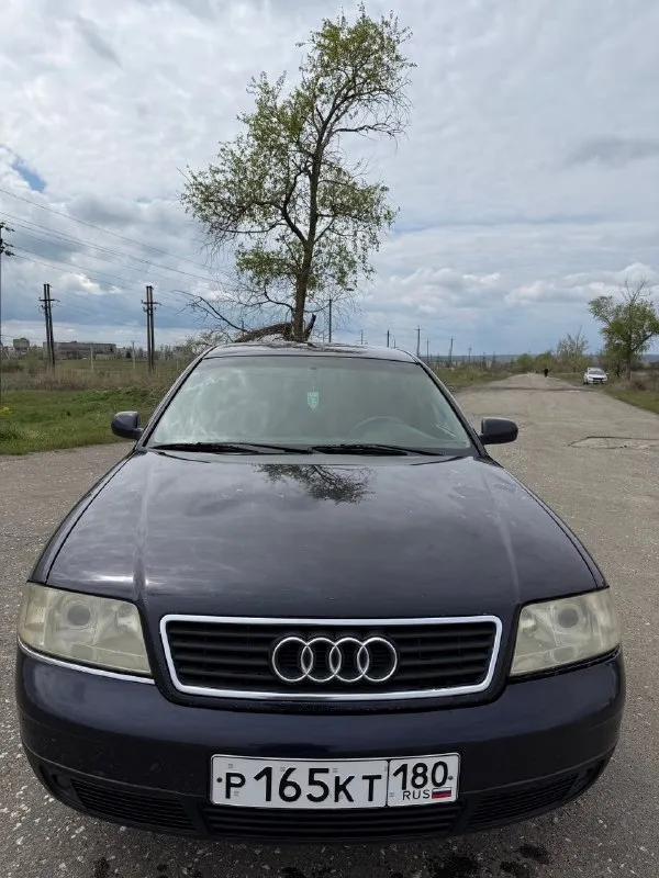 Продам audi a6 с5 🔥 год выпуска:1998🔥 пробег, км:200.000 🔥 модификация:2.4 v6 amт 🔥 тип двигателя:бензин🔥 коробка передач :aвтомат 🔥 привод:передний🔥 тип кузова : седан🔥 koмплeктaция: base🔥 цвет: темно-синий🔥 в продаже живая ауди а6 с5 на полном ходу. была произведена замена мотора, замена рулевой рейки и полное обслуживание авто. все чеки на руках, предоставлю при осмотре. ✅двигатель работает ровно и плавно, без вибраций и посторонних звуков. стабильная работа на всех режимах — от холостого хода до высоких оборотов. мгновенный отклик на педаль газа, отличная приёмистость. ровная тяга во всём диапазоне оборотов. отсутствие подтёков масла и технических жидкостей. ✅амт-5-ступенчатый автомат tiptronic все передачи щелкают, без задержек и без глюков. ✅ходовая часть в отличном состоянии, все узлы исправны. отсутствие стуков, скрипов и посторонних шумов при движении. цена:499.999 тысяч возможен пригон по договоренности. возможен обмен. номер для связи: +79495752024 (telegram) +79491472044 - фотография - 1