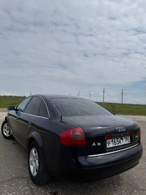 Продам audi a6 с5 🔥 год выпуска:1998🔥 пробег, км:200.000 🔥 модификация:2.4 v6 amт 🔥 тип двигателя:бензин🔥 коробка передач :aвтомат 🔥 привод:передний🔥 тип кузова : седан🔥 koмплeктaция: base🔥 цвет: темно-синий🔥 в продаже живая ауди а6 с5 на полном ходу. была произведена замена мотора, замена рулевой рейки и полное обслуживание авто. все чеки на руках, предоставлю при осмотре. ✅двигатель работает ровно и плавно, без вибраций и посторонних звуков. стабильная работа на всех режимах — от холостого хода до высоких оборотов. мгновенный отклик на педаль газа, отличная приёмистость. ровная тяга во всём диапазоне оборотов. отсутствие подтёков масла и технических жидкостей. ✅амт-5-ступенчатый автомат tiptronic все передачи щелкают, без задержек и без глюков. ✅ходовая часть в отличном состоянии, все узлы исправны. отсутствие стуков, скрипов и посторонних шумов при движении. цена:499.999 тысяч возможен пригон по договоренности. возможен обмен. номер для связи: +79495752024 (telegram) +79491472044 - фотография - 4