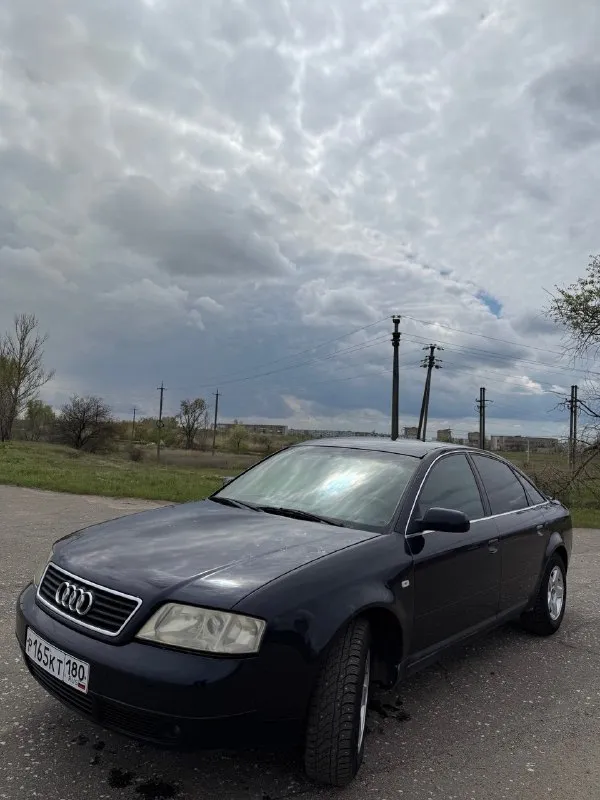 Продам audi a6 с5 🔥 год выпуска:1998🔥 пробег, км:200.000 🔥 модификация:2.4 v6 amт 🔥 тип двигателя:бензин🔥 коробка передач :aвтомат 🔥 привод:передний🔥 тип кузова : седан🔥 koмплeктaция: base🔥 цвет: темно-синий🔥 в продаже живая ауди а6 с5 на полном ходу. была произведена замена мотора, замена рулевой рейки и полное обслуживание авто. все чеки на руках, предоставлю при осмотре. ✅двигатель работает ровно и плавно, без вибраций и посторонних звуков. стабильная работа на всех режимах — от холостого хода до высоких оборотов. мгновенный отклик на педаль газа, отличная приёмистость. ровная тяга во всём диапазоне оборотов. отсутствие подтёков масла и технических жидкостей. ✅амт-5-ступенчатый автомат tiptronic все передачи щелкают, без задержек и без глюков. ✅ходовая часть в отличном состоянии, все узлы исправны. отсутствие стуков, скрипов и посторонних шумов при движении. цена:499.999 тысяч возможен пригон по договоренности. возможен обмен. номер для связи: +79495752024 (telegram) +79491472044 - фотография - 5