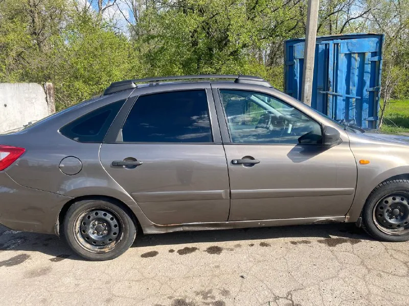 Продам газ не вписан стоит музыка я владелец по стс лада гранта 2016г стеклоподьемники кондиционер abs электроподогрев зеркал 470 000₽ торг у капота осмотр в амвросиевском районе тел. +79493275500 t. me/nenormativnui - фотография - 2