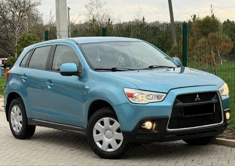 Mitsubishi asx рейсталенг
Год выпуска:2013
Объём :1.6.v16
Кпп механическая
Родной пробег:129.000км

Авто в родном окрасе, без дтп!
История автомобиля прозрачна и чиста, чему свидетельствует автотека.
Автомобиль был пригнан с японии, за все время эксплуатации 1 единственный собственник, обслуживался всегда у официального дилера по регламенту,
Все замены фиксировались всегда в сервисной книжке, все чеки имеются
Недавно сделали полное т. О
Автомобиль без вложений!

Компактный кроссовер
С идеальным сочетанием,
Механической коробкой передач и цепным двигателем 1.6
Автомобиль подходит для разных видов эксплуатации, уверен будущий владелец будет очень доволен авто
В комплекте с автомобилем идет летняя резина с дисками

Комплектация:электро зеркала, кондиционер, электро стеклоподъемники, подогрев сидений, подогрев стекл, мультимедия, бортовой компьютер, aux, bluetooth, и много чего прочего для комфортного пользования.

Продажа через переоформление в мрэо

Цена 1.025.000руб

+7(949)-051-41-89

Г. Донецк - фотография - 1