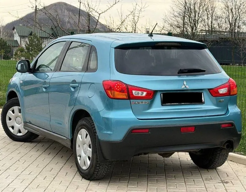 Mitsubishi asx рейсталенг
Год выпуска:2013
Объём :1.6.v16
Кпп механическая
Родной пробег:129.000км

Авто в родном окрасе, без дтп!
История автомобиля прозрачна и чиста, чему свидетельствует автотека.
Автомобиль был пригнан с японии, за все время эксплуатации 1 единственный собственник, обслуживался всегда у официального дилера по регламенту,
Все замены фиксировались всегда в сервисной книжке, все чеки имеются
Недавно сделали полное т. О
Автомобиль без вложений!

Компактный кроссовер
С идеальным сочетанием,
Механической коробкой передач и цепным двигателем 1.6
Автомобиль подходит для разных видов эксплуатации, уверен будущий владелец будет очень доволен авто
В комплекте с автомобилем идет летняя резина с дисками

Комплектация:электро зеркала, кондиционер, электро стеклоподъемники, подогрев сидений, подогрев стекл, мультимедия, бортовой компьютер, aux, bluetooth, и много чего прочего для комфортного пользования.

Продажа через переоформление в мрэо

Цена 1.025.000руб

+7(949)-051-41-89

Г. Донецк - фотография - 3